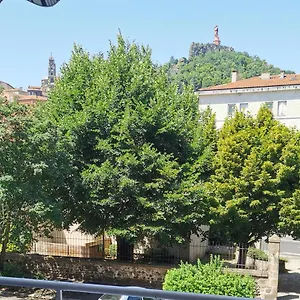 https://chambre-prive-dans-appart-avec-vue-sur-les-monuments.hotels-rhonealpes.com