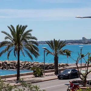 https://la-maison-du-pecheur.fr-provencehotel.com